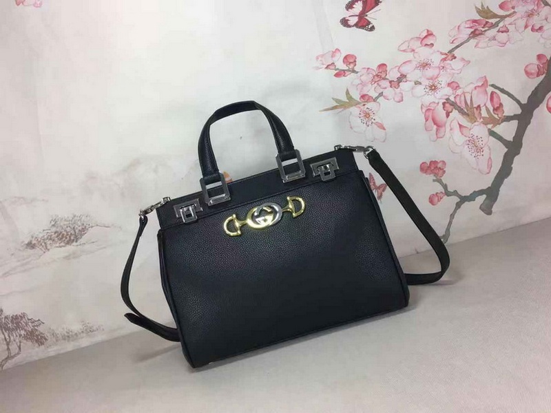 Gucci Handbags 54